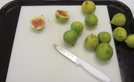 Whole and sliced figs